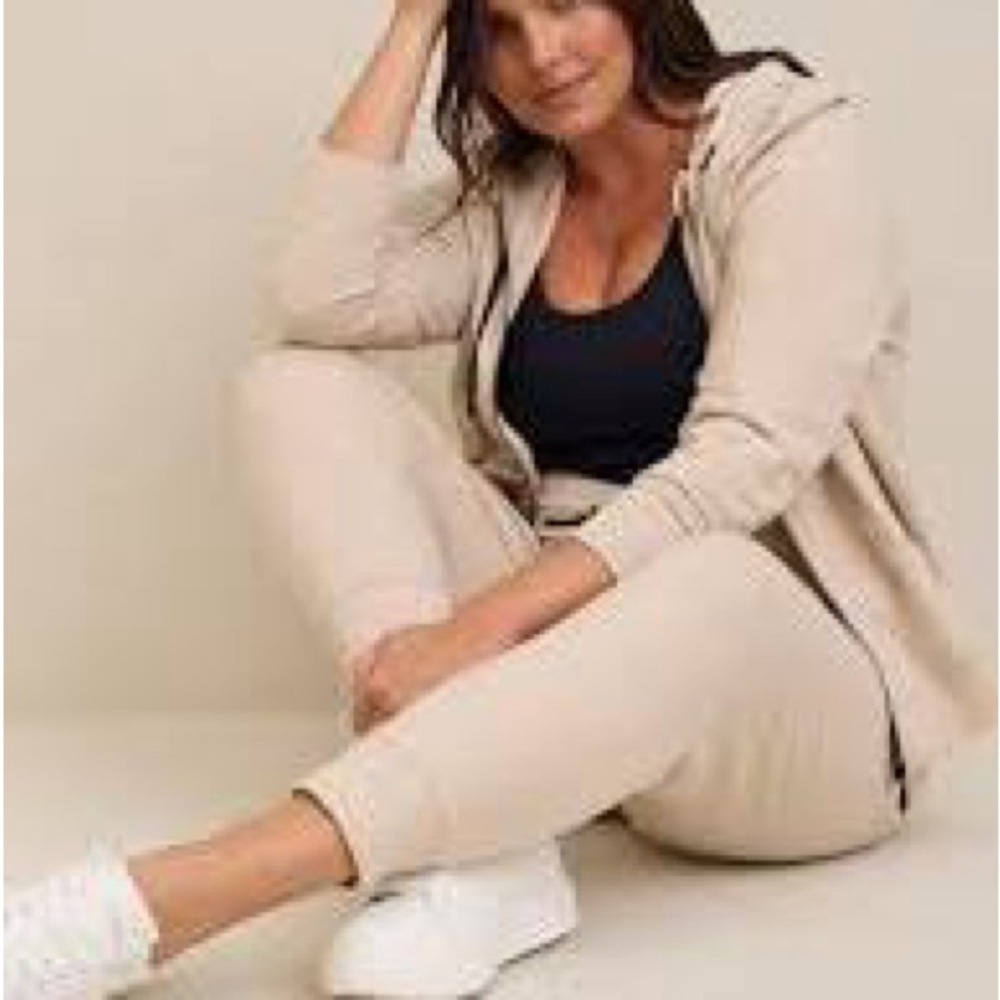 Torrid Oatmeal Hoodie puff sleeves Size 3